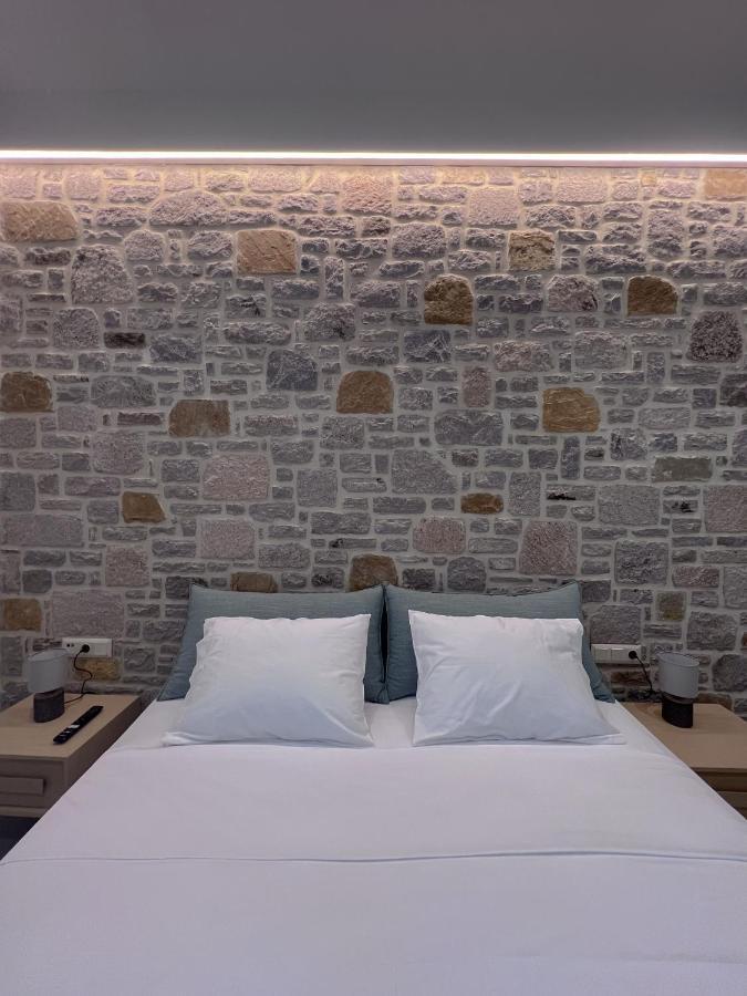 מירינה Zeus & Emmanuil Luxury Houses מראה חיצוני תמונה