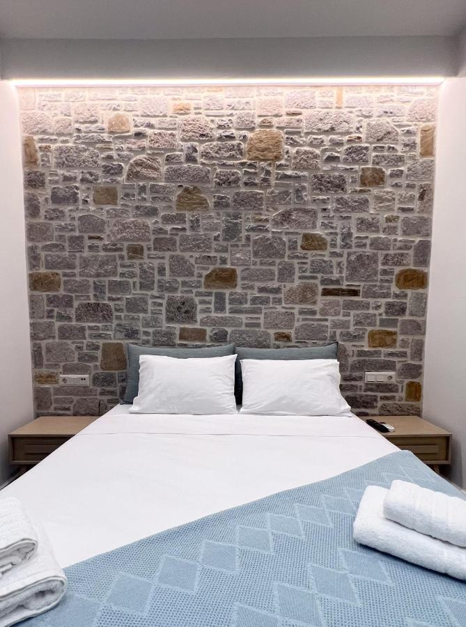 מירינה Zeus & Emmanuil Luxury Houses מראה חיצוני תמונה